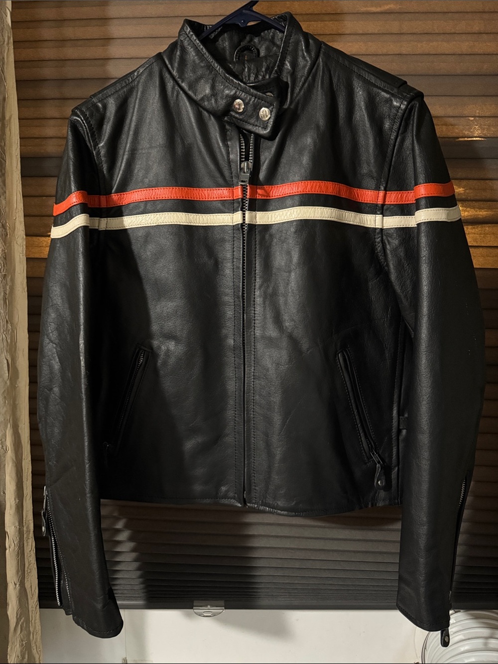 HOT LEATHER brand Woman’s leather jacket but can be unisex!